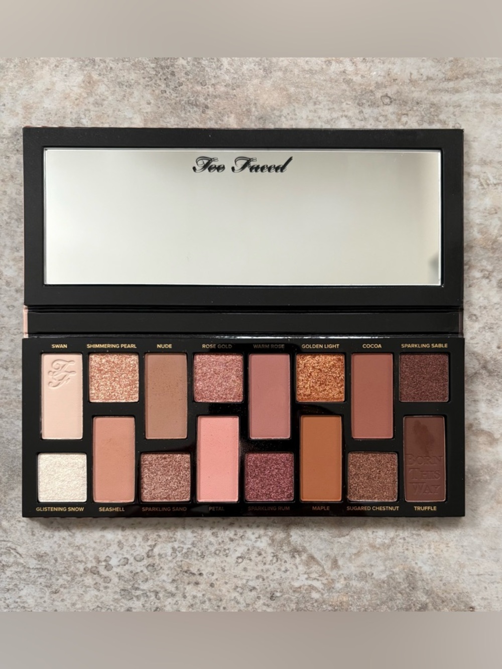 Born This Way The Natural Nudes Eye Shadow Palette